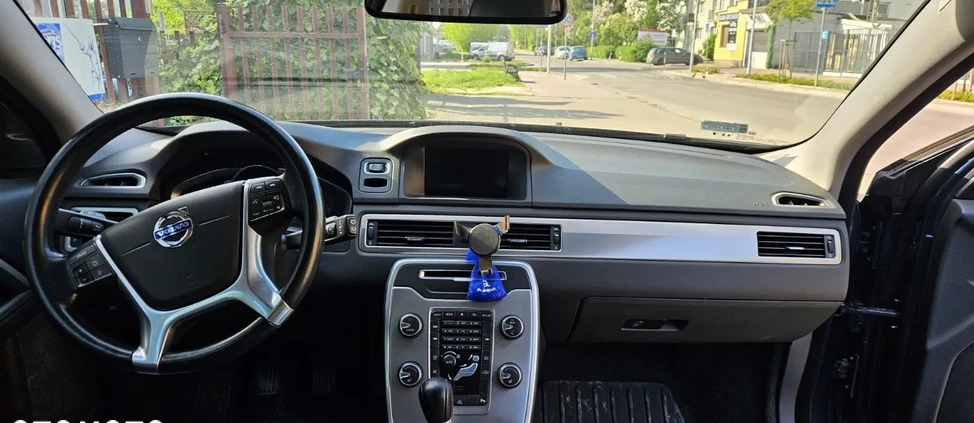 Volvo V70 cena 36900 przebieg: 365000, rok produkcji 2014 z Wołomin małe 121